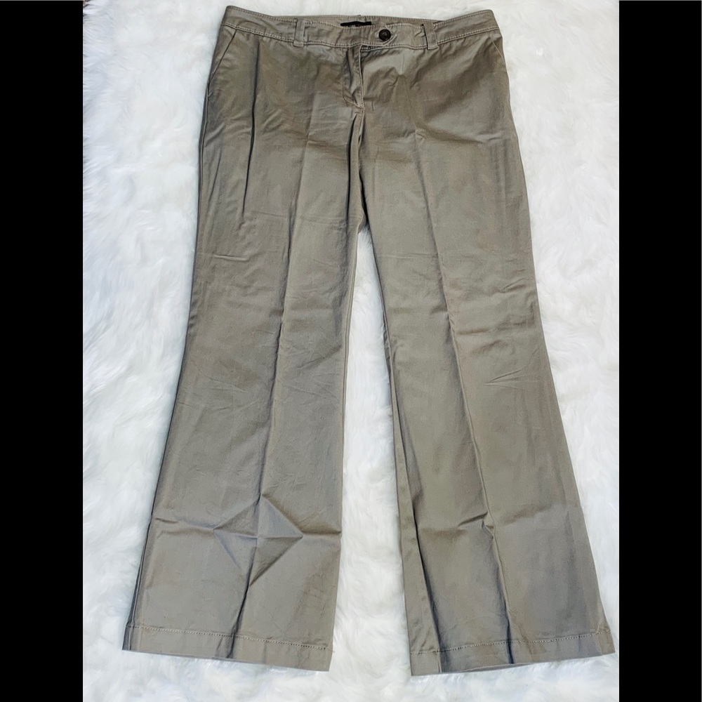 Petite Khackis sz 12